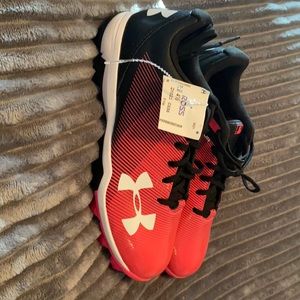 Under Armour Girls Softball shoes